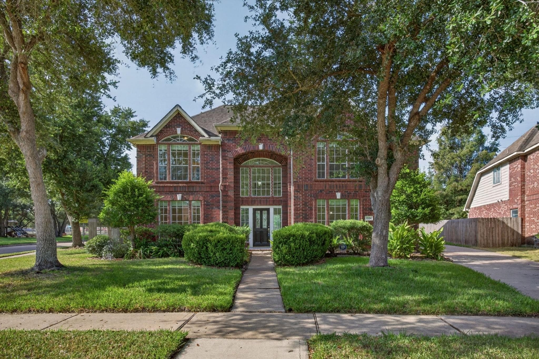 5326 Hanneck Valley Lane