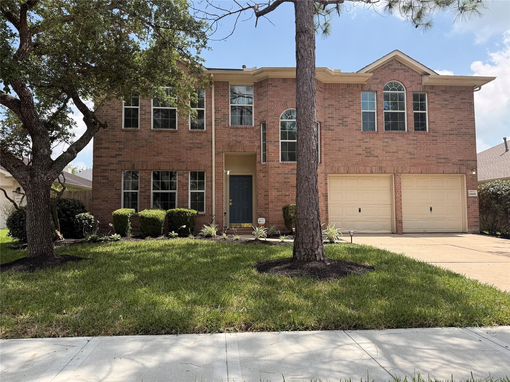 6806 Adella Court