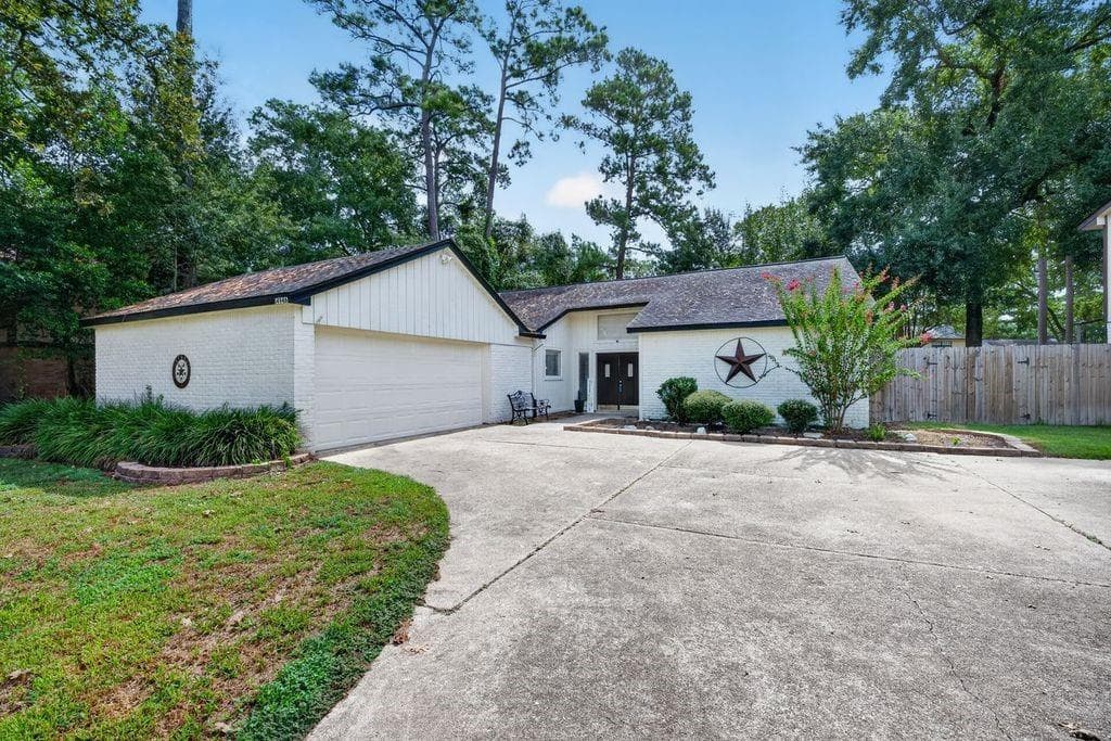 14946 Spring Lake Drive