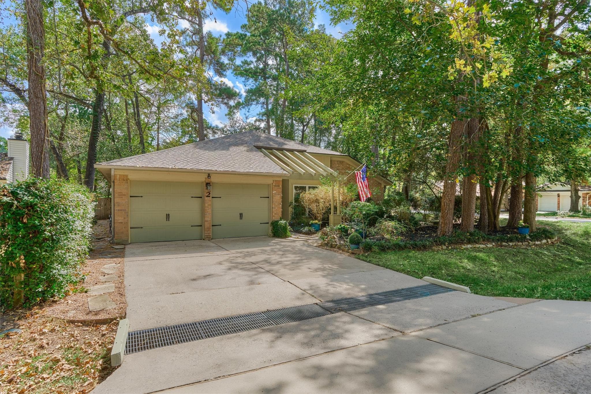 2 Rock Pine Court