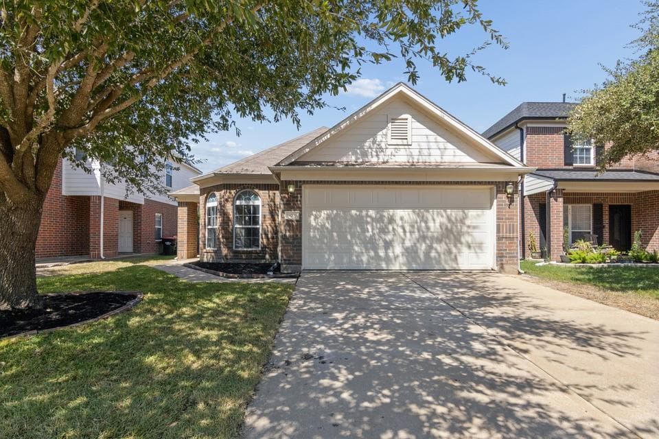 14703 Keystone Green Drive