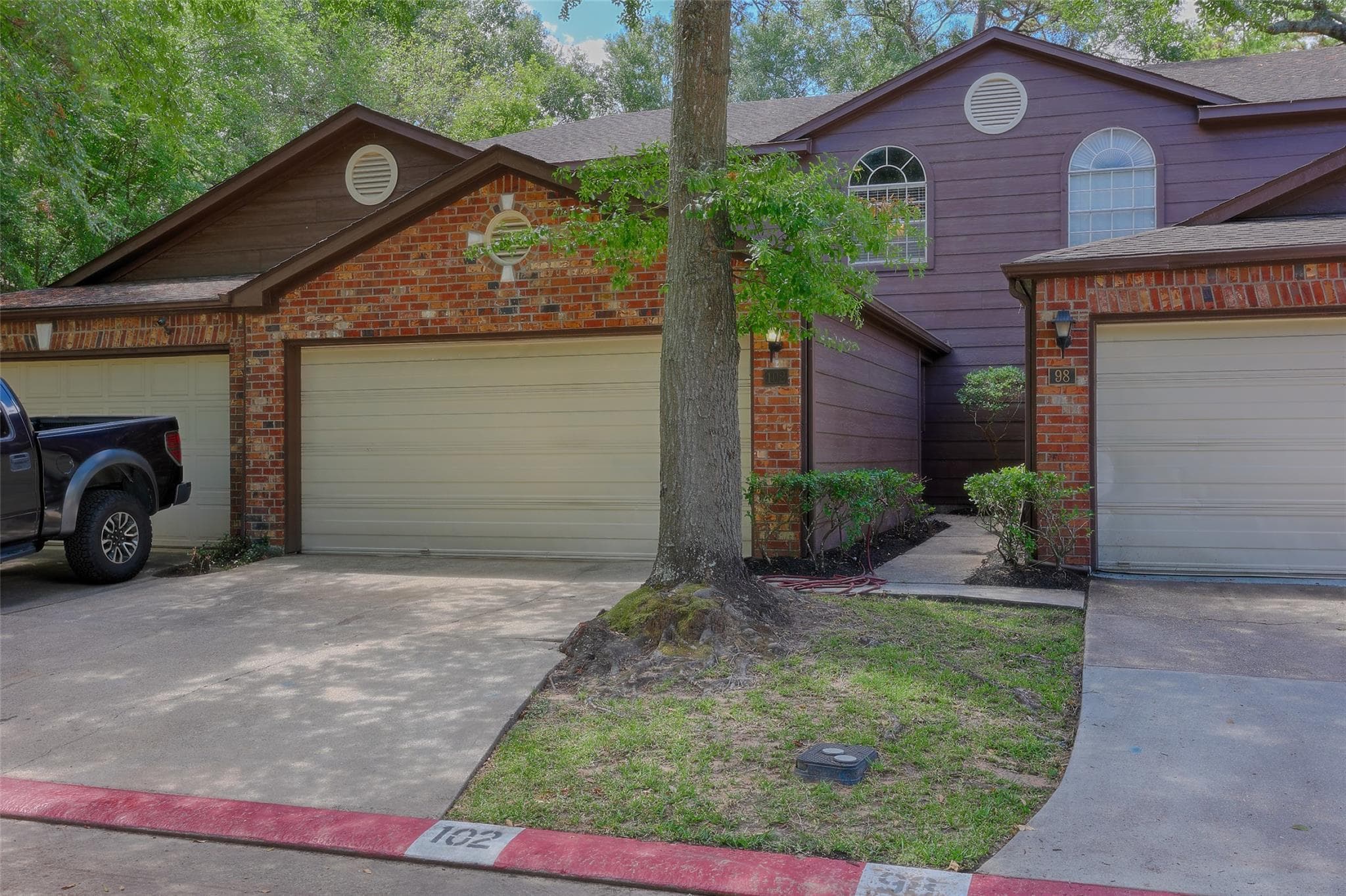 102 Willowwood