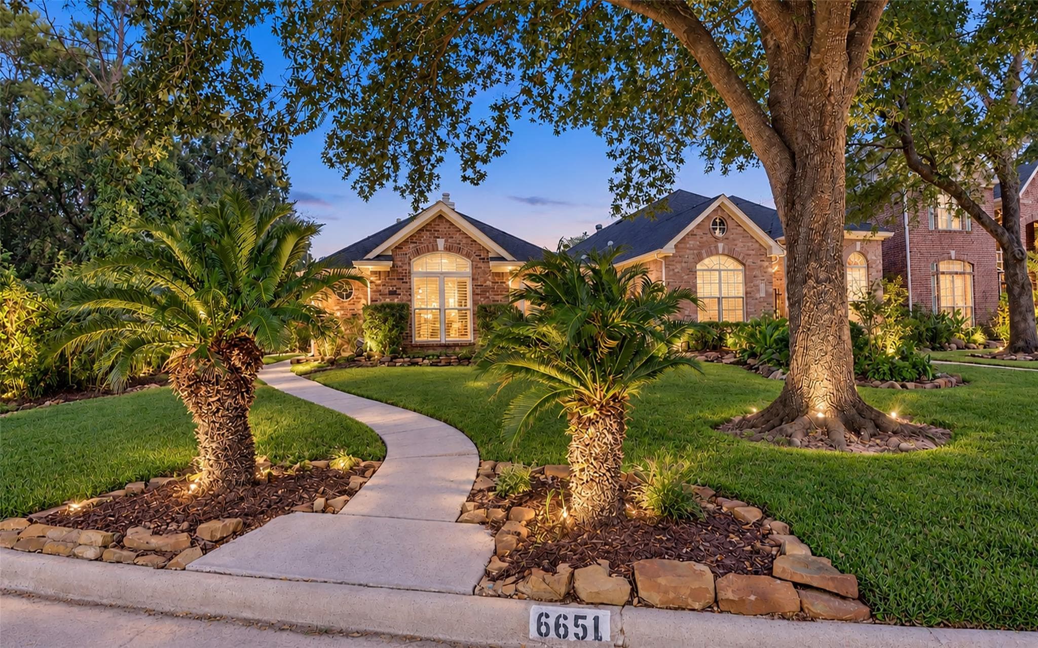 6651 Camptown Circle