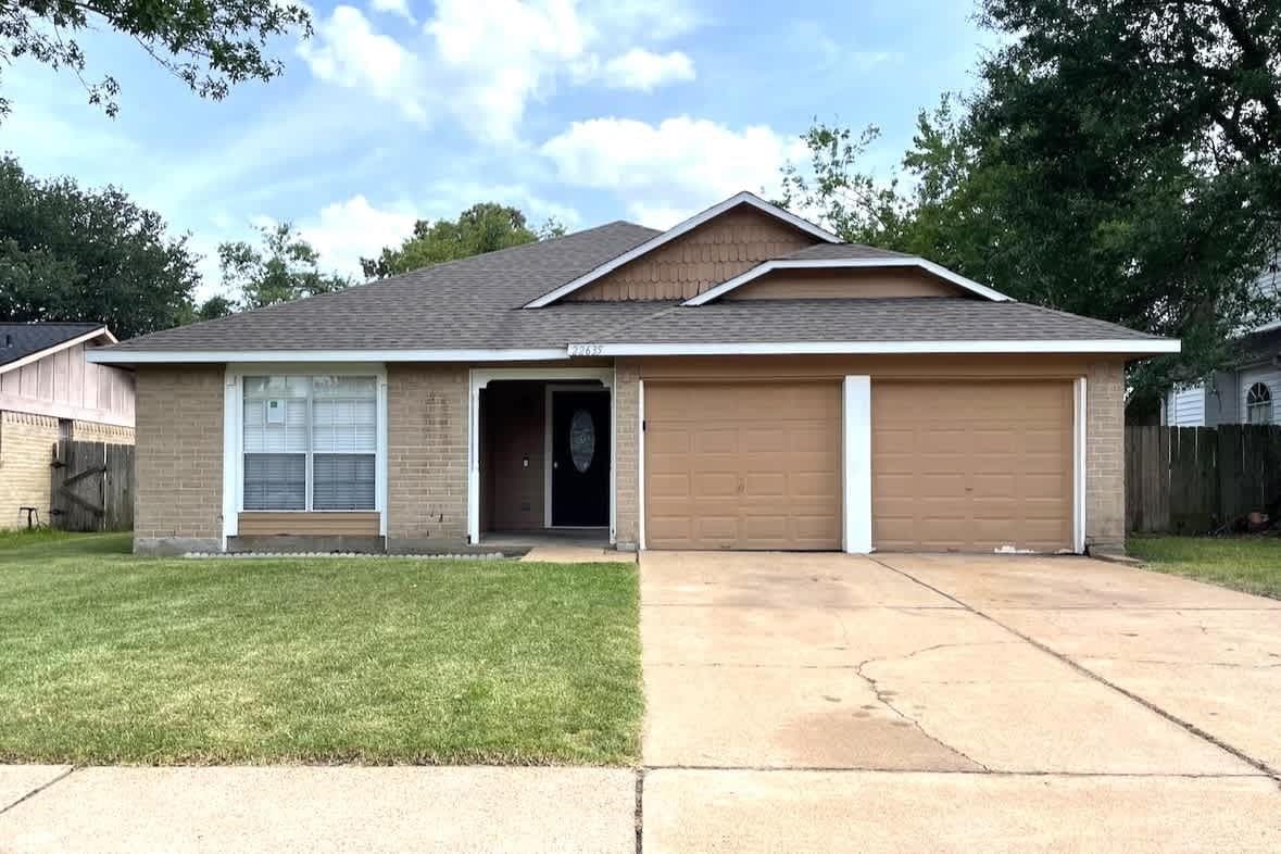22635 Leedstown Lane