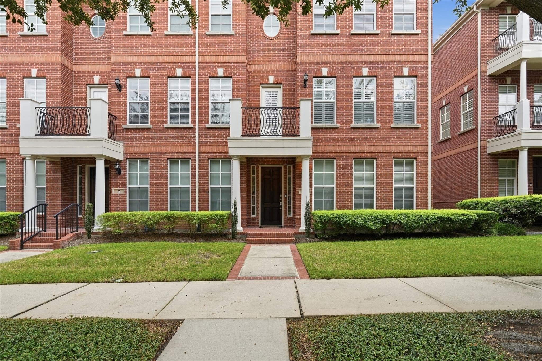 39 Islewood Boulevard