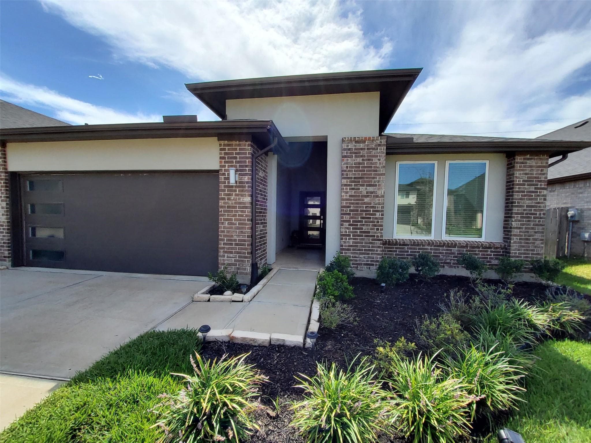 28415 Hannahs Harbor Lane