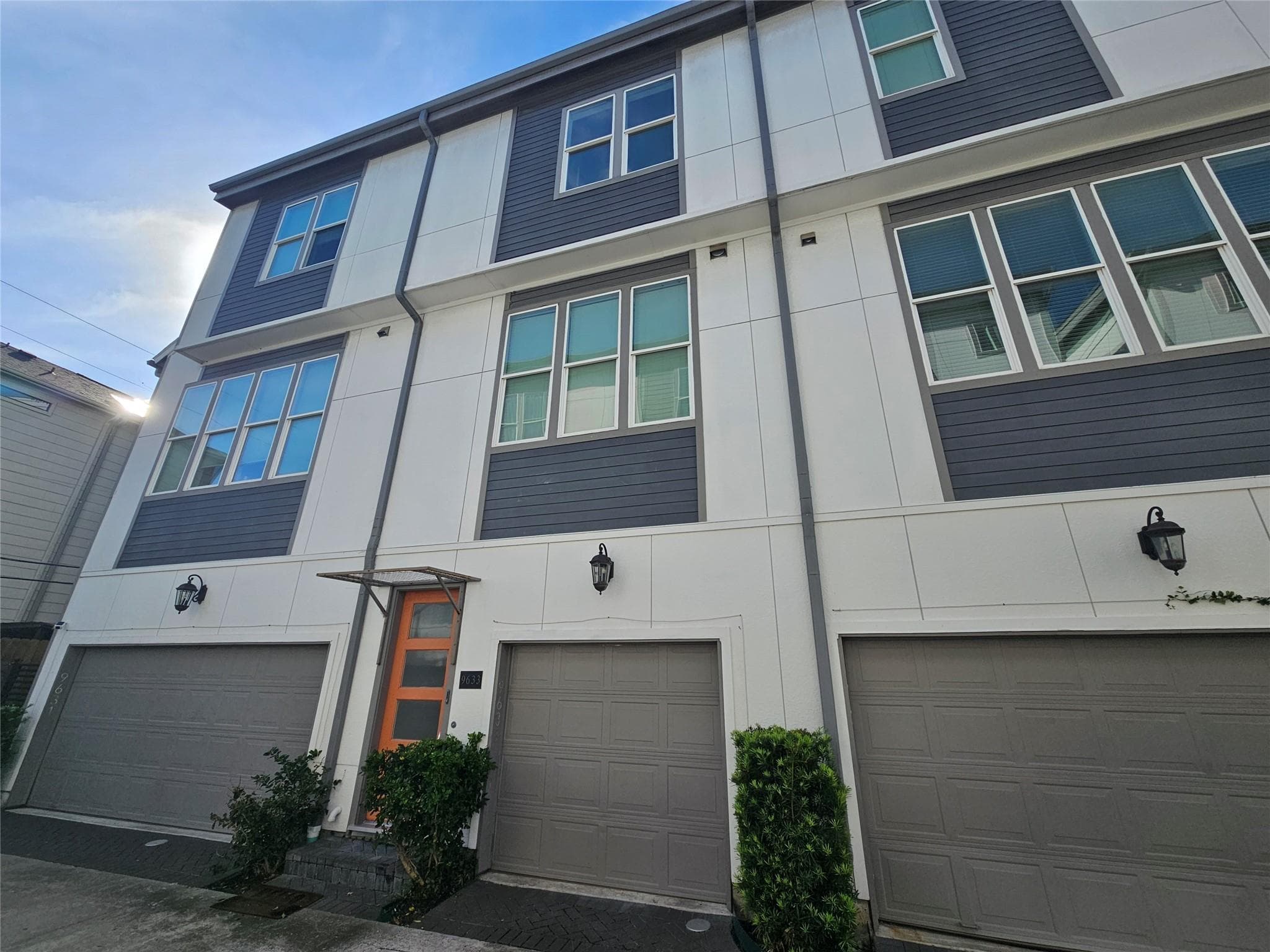 9633 Riddlewood Lane