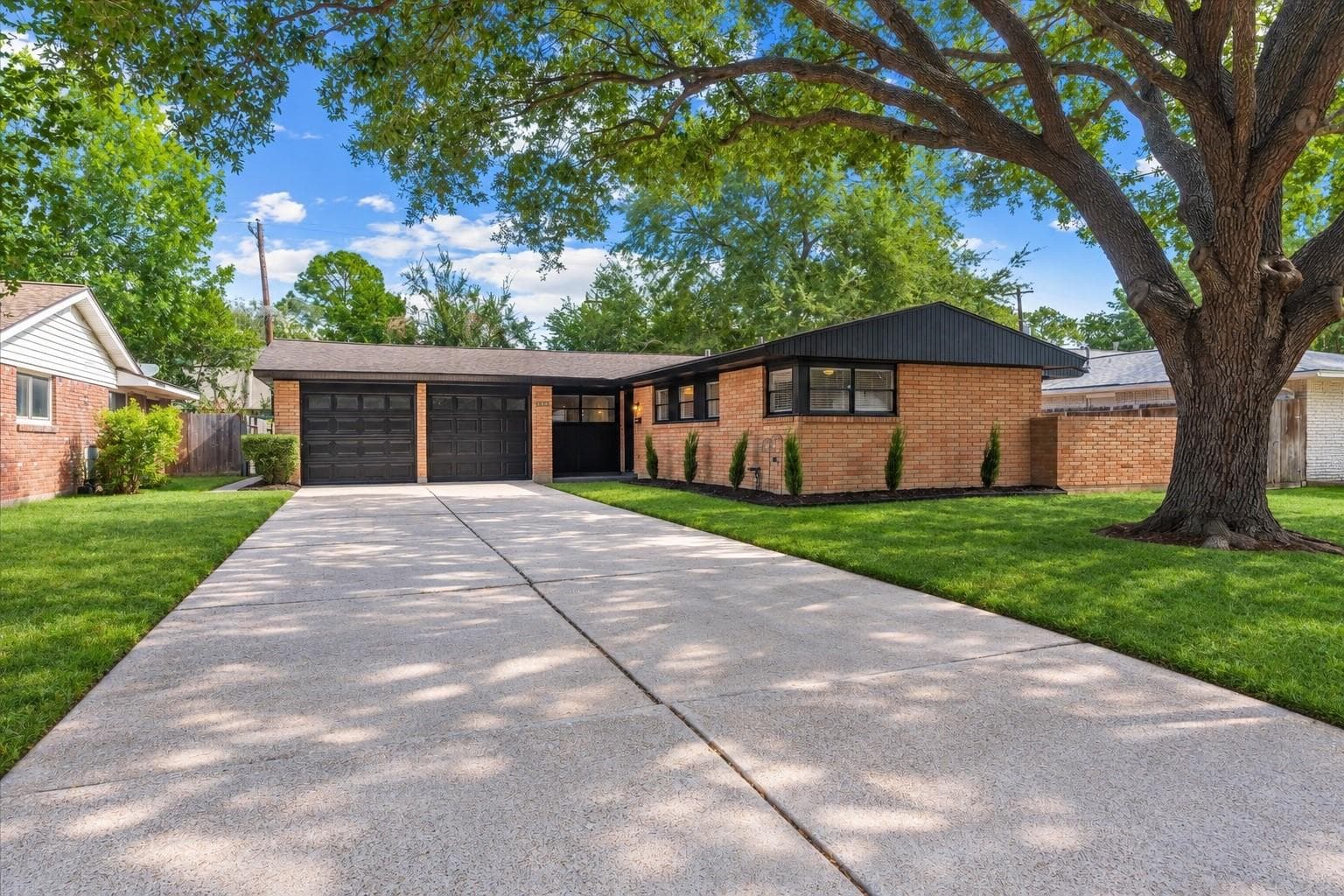 2303 Willowby