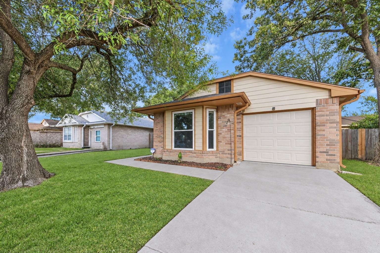6715 Bluebottle Lane