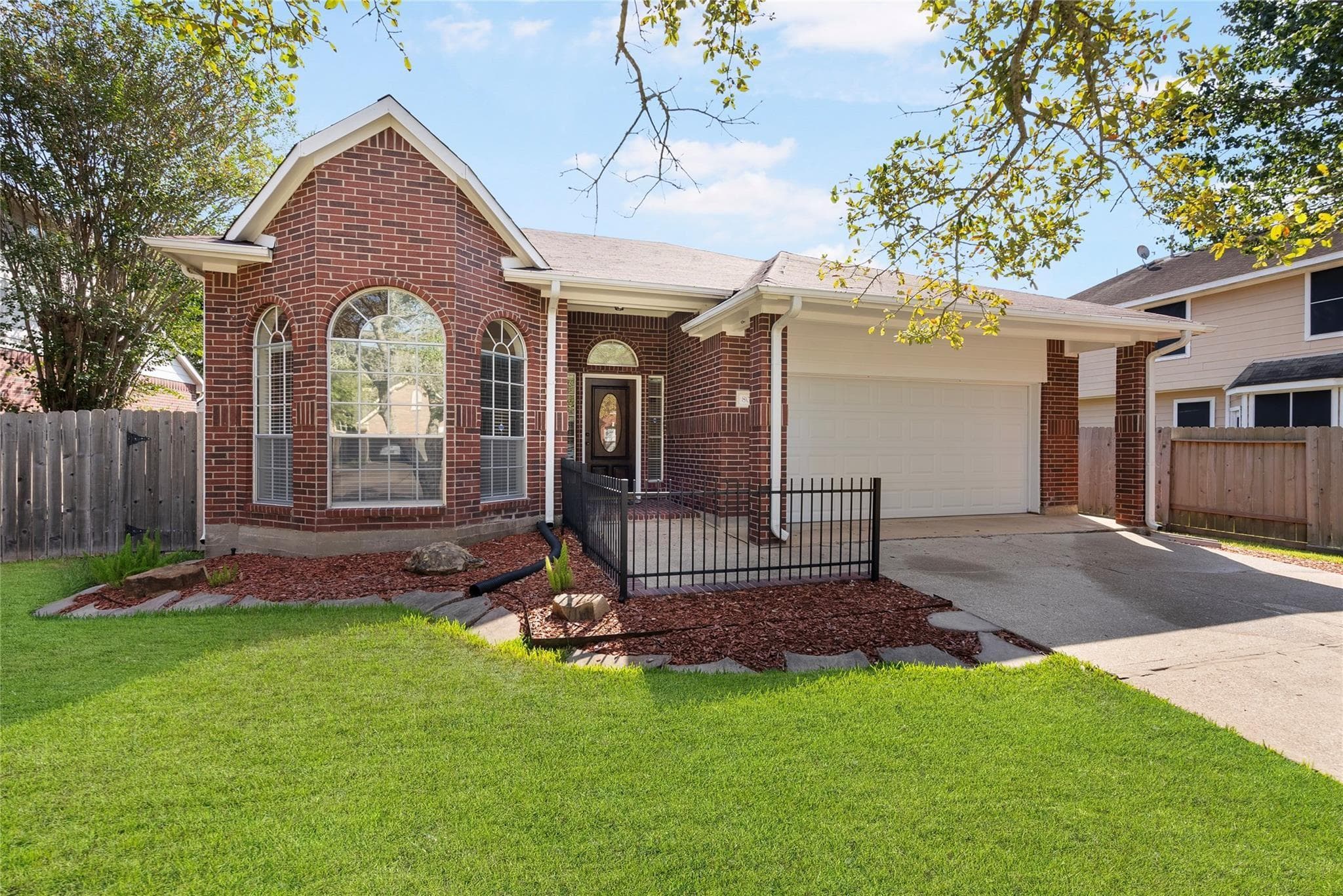 807 Presley Way