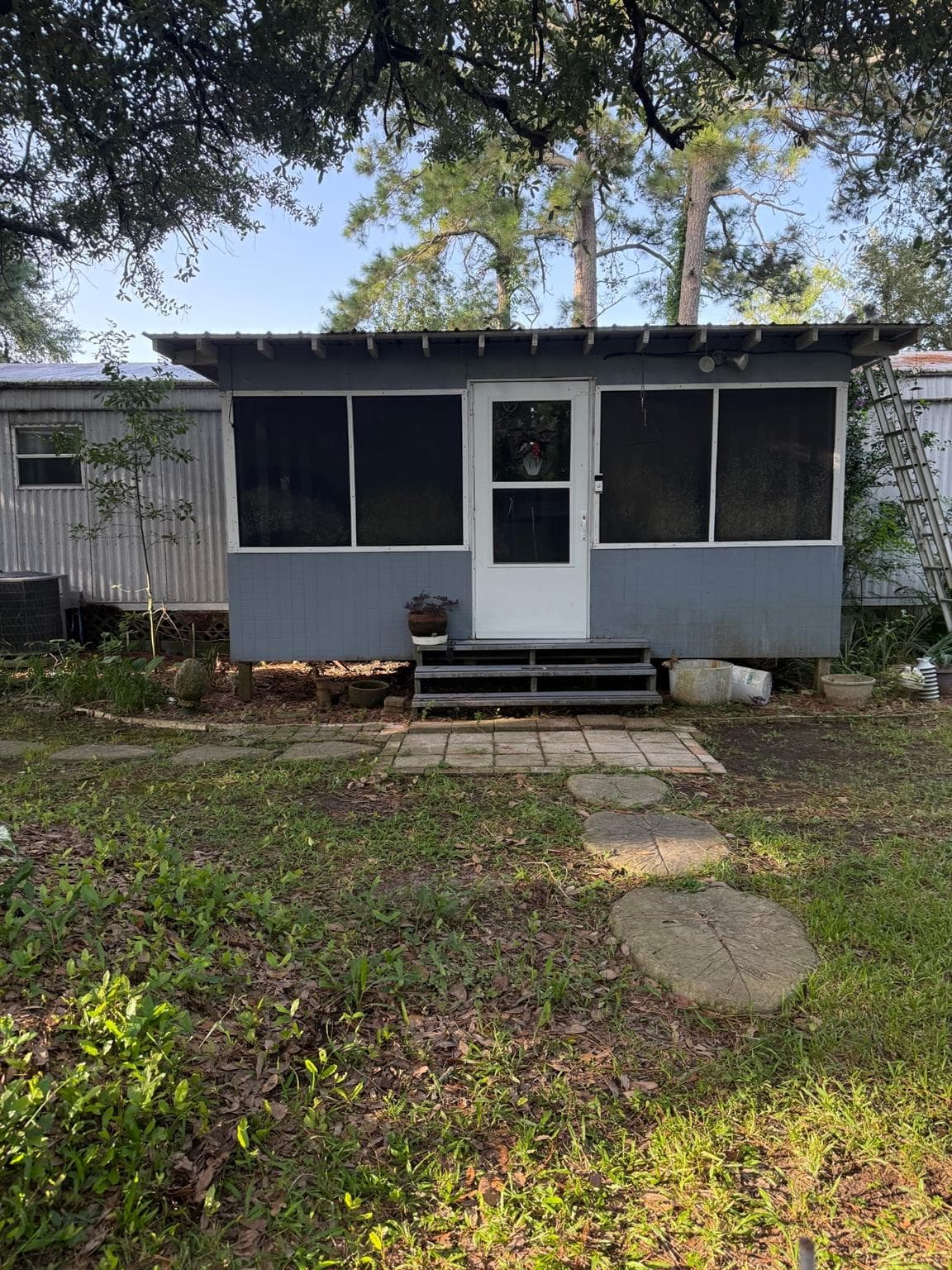307 E Oak Avenue