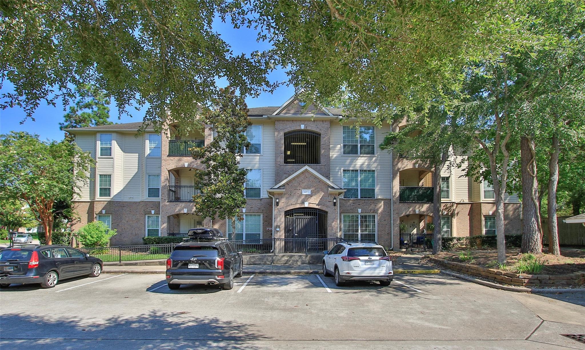 6607 Lake Woodlands Drive #223