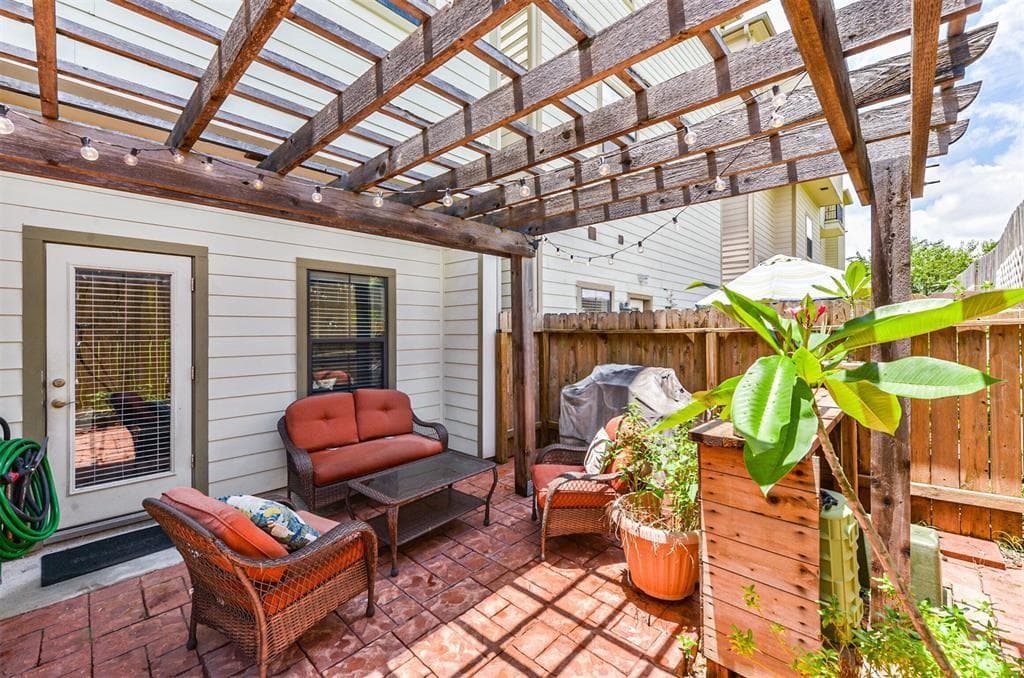 1130 Hempstead Villa Lane