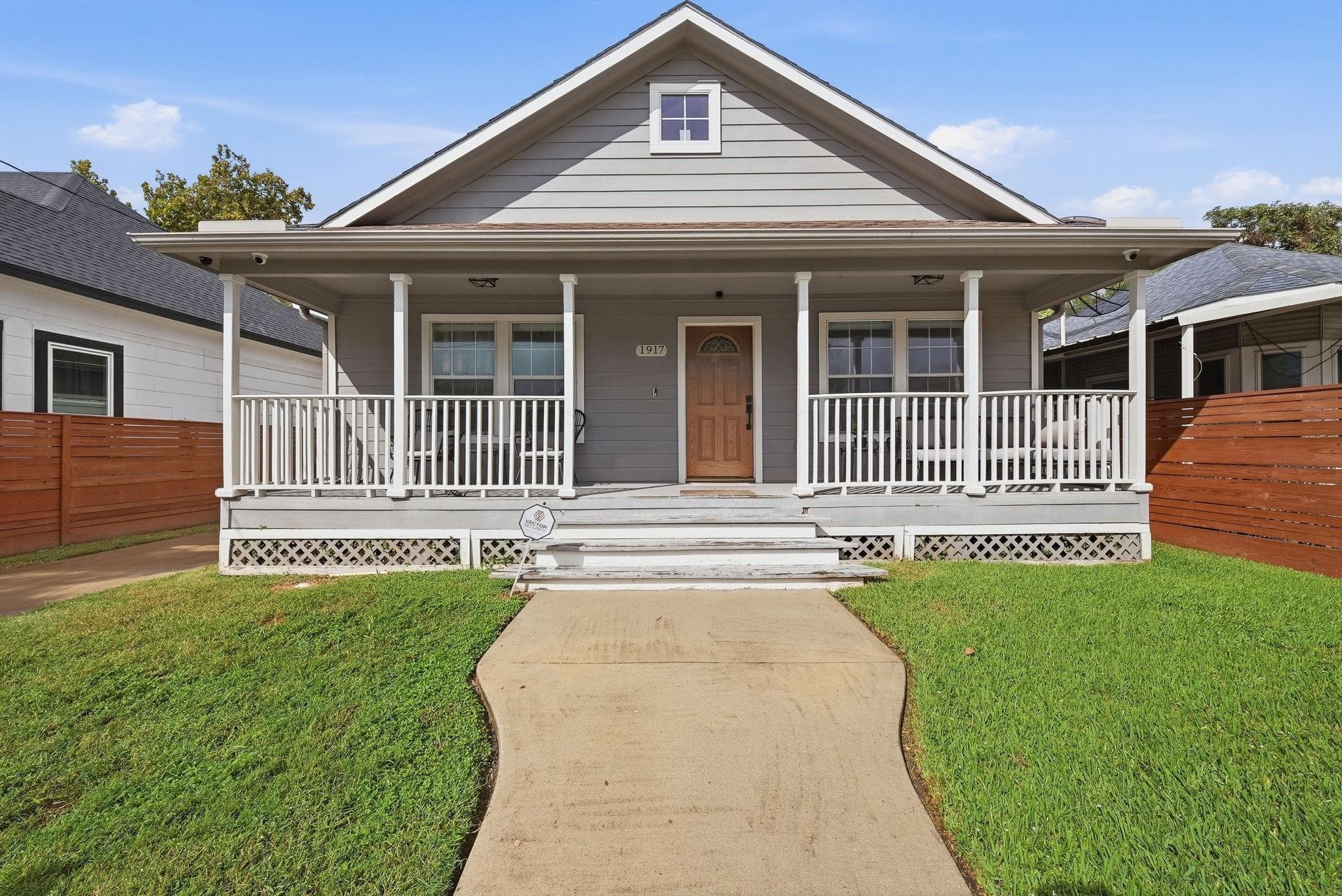 1917 Chapman Street