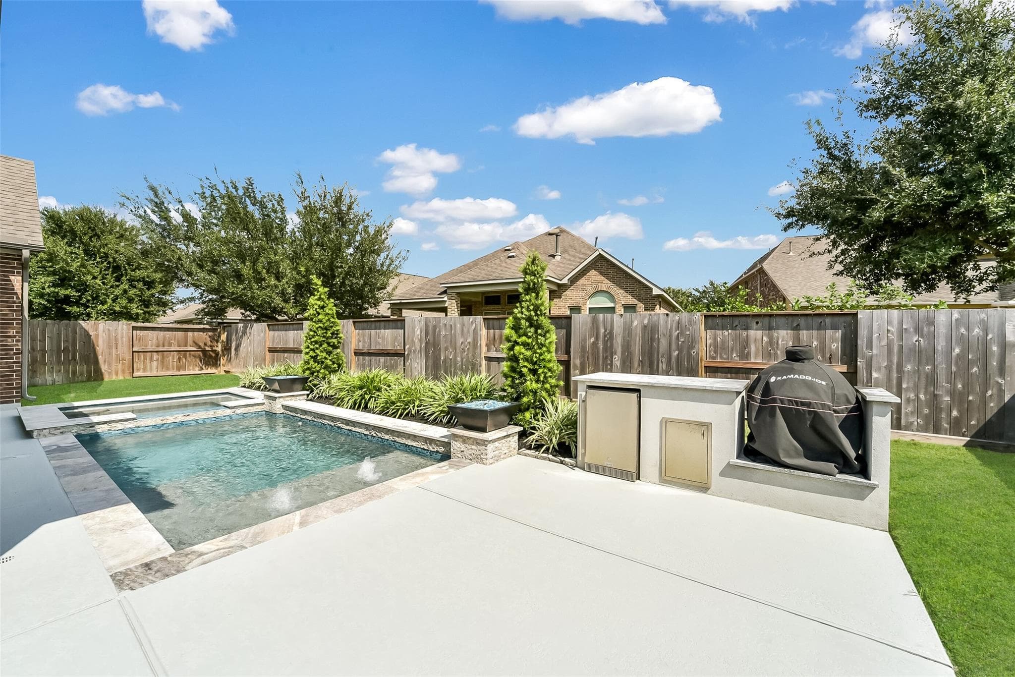 6714 Pioneer Trail