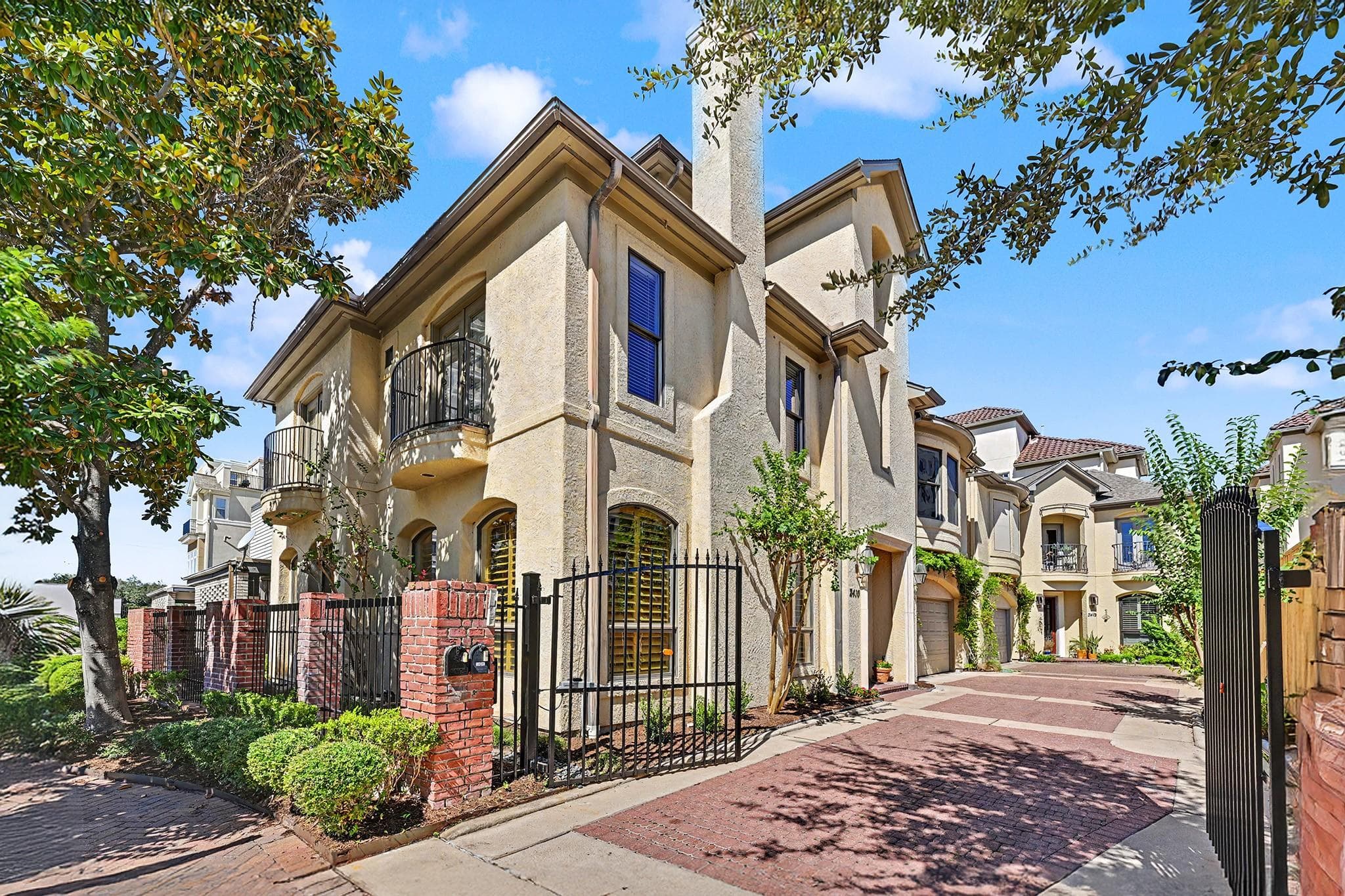 2410 Mimosa Drive