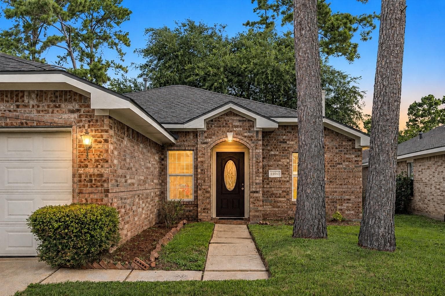 13910 Sac Court