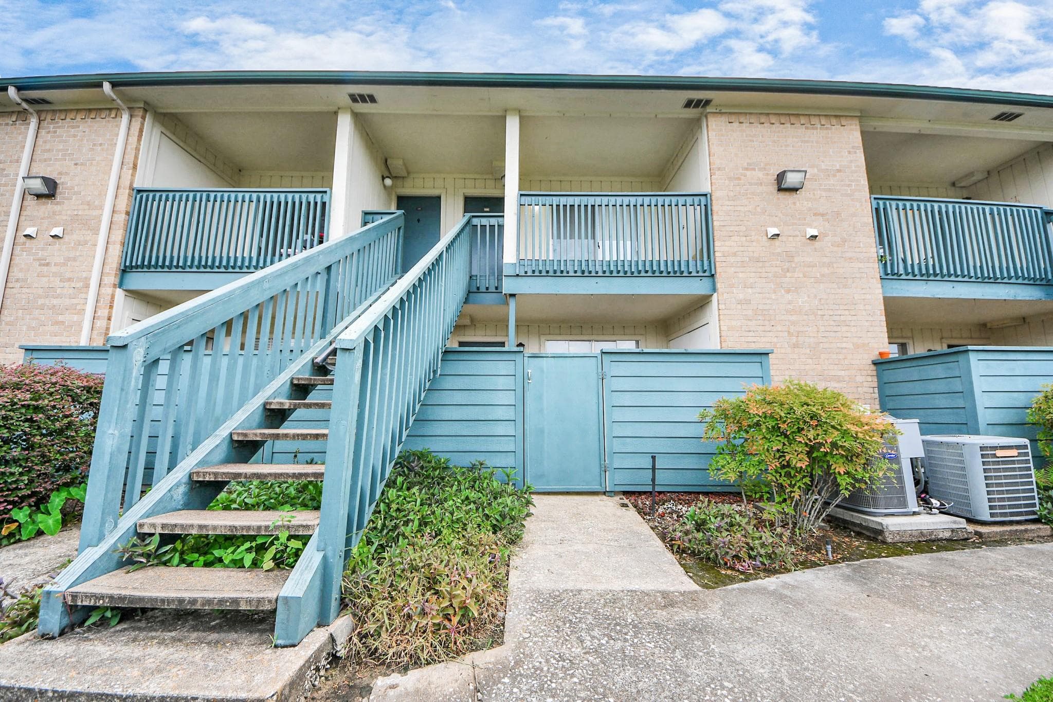 250 El Dorado Boulevard #204