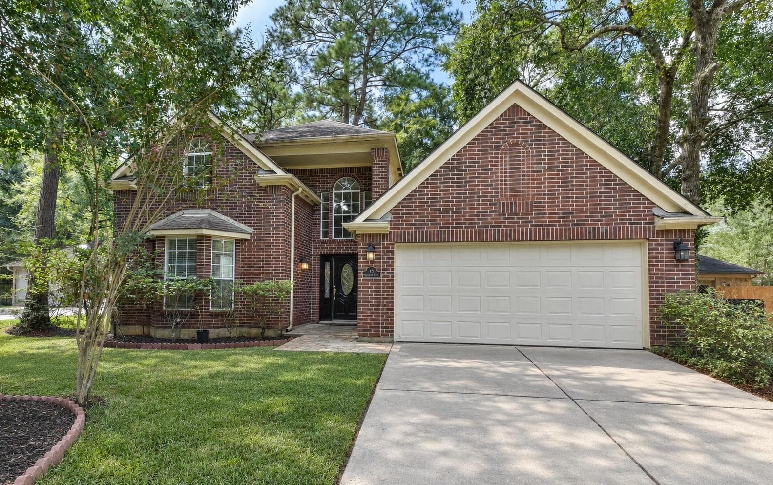 15 Shinyrock Place