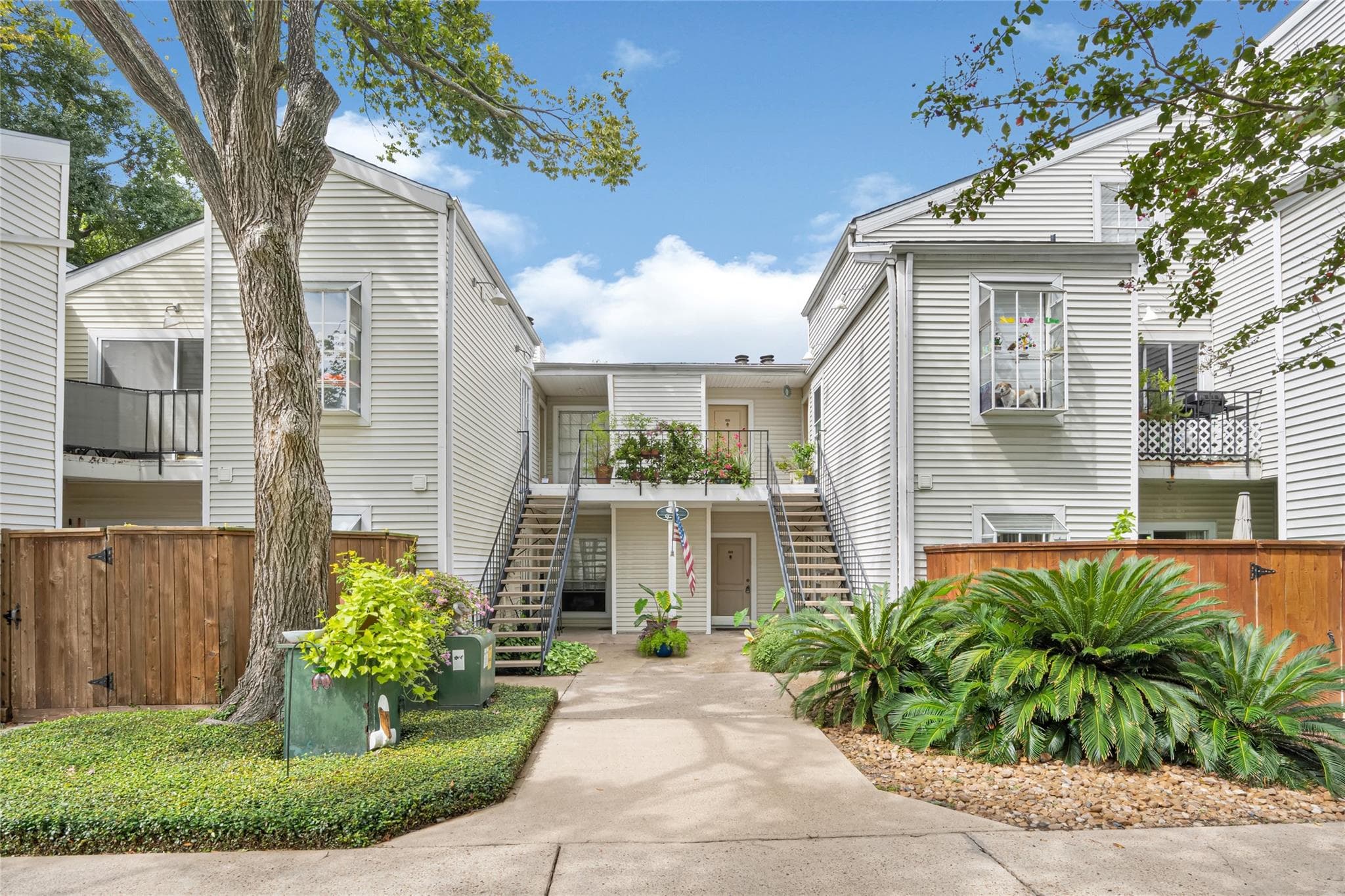 9809 Richmond Ave, Unit J-12