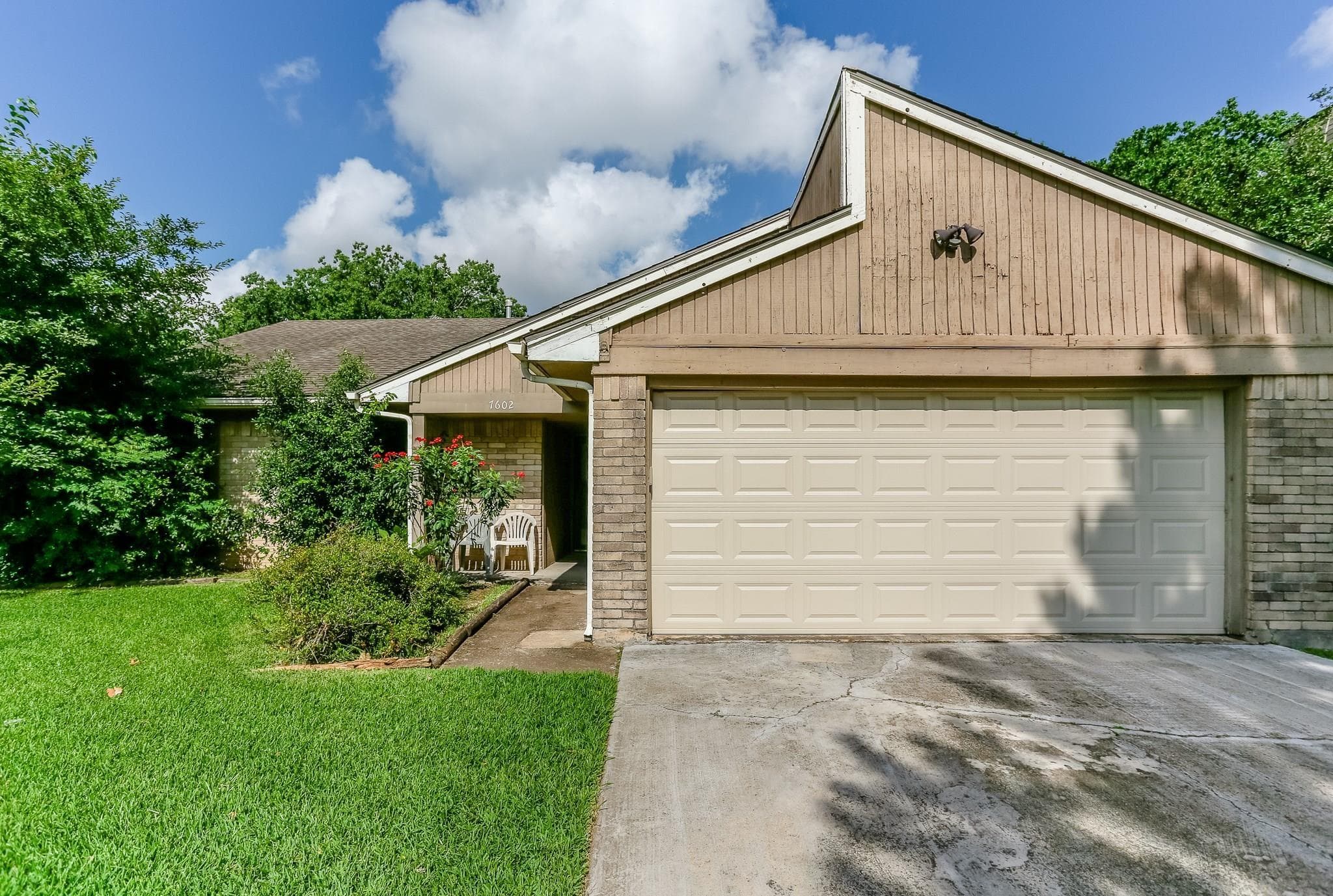7602 Harpers Glen Lane