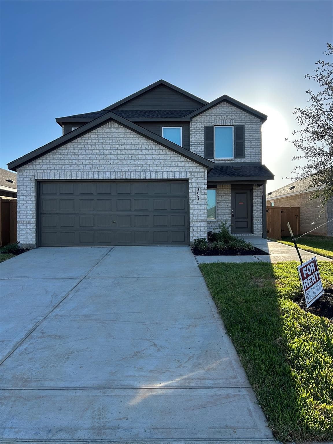 3085 Majestic Sunrise Dr