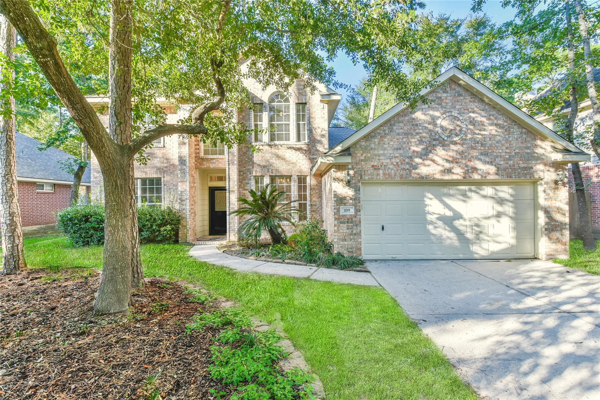 109 N Acacia Park Circle