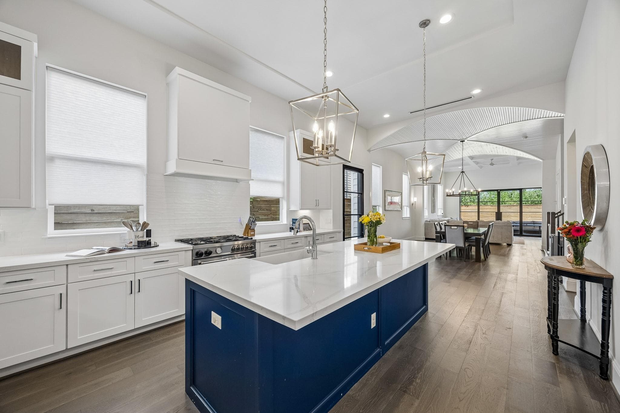 541 W 27th Street
