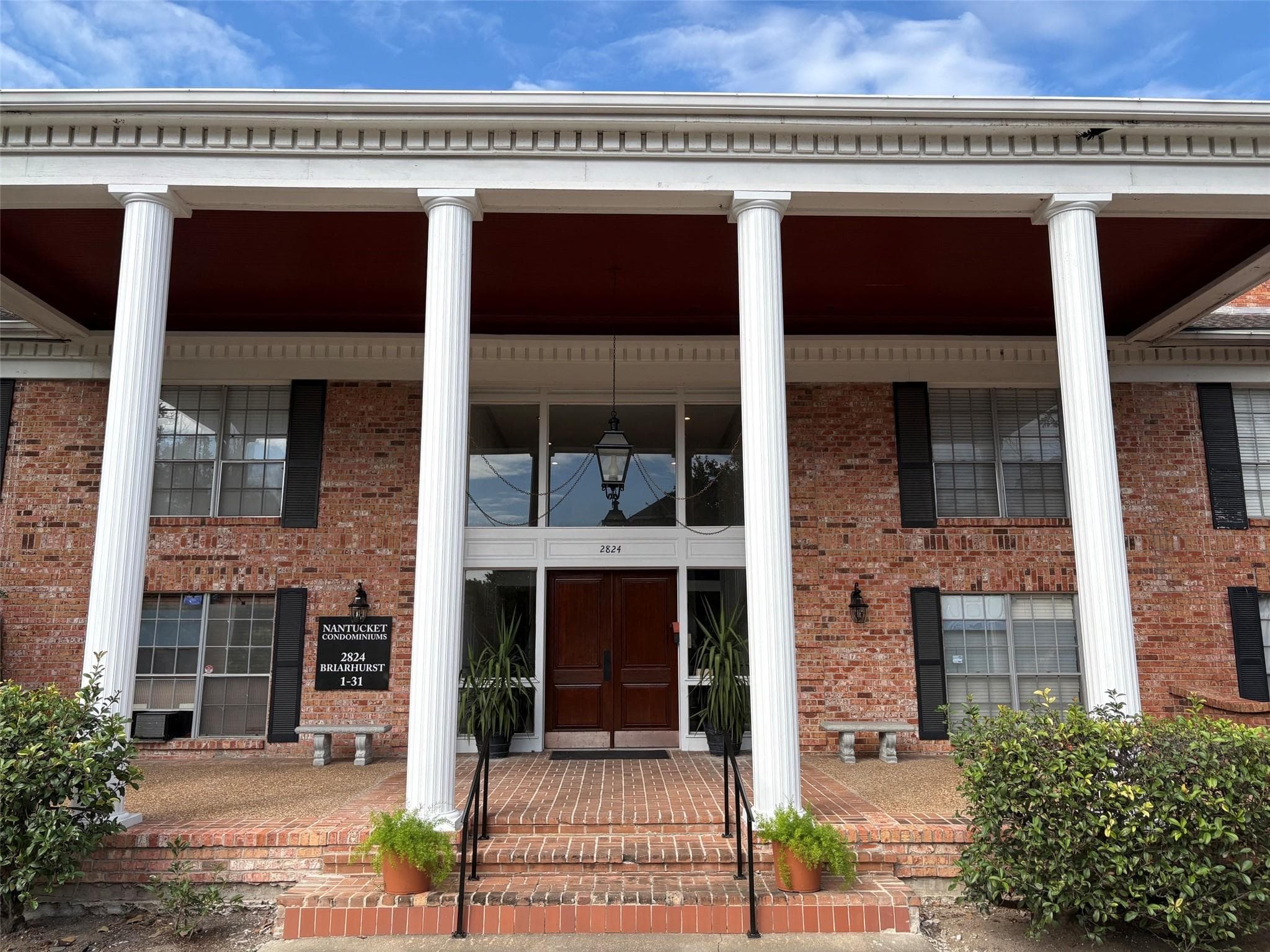 2824 Briarhurst Drive #9