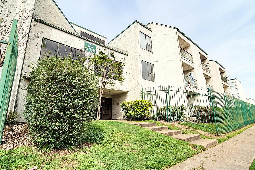 2818 S Bartell Drive #312