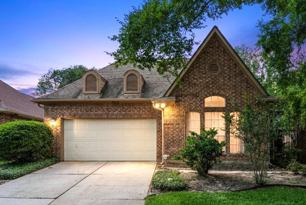 4215 Valley Glade Drive