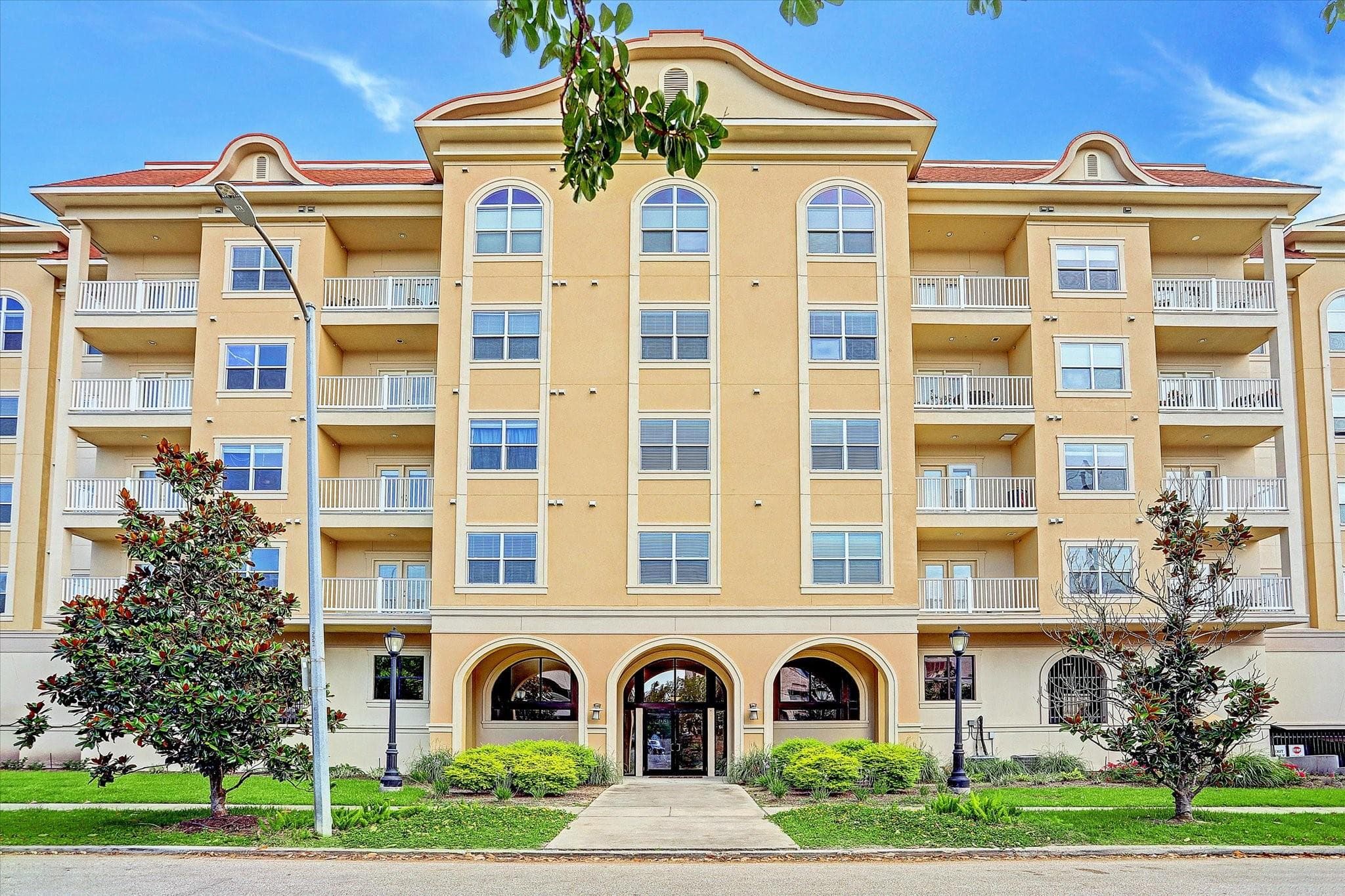 2203 Dorrington Street Street #205