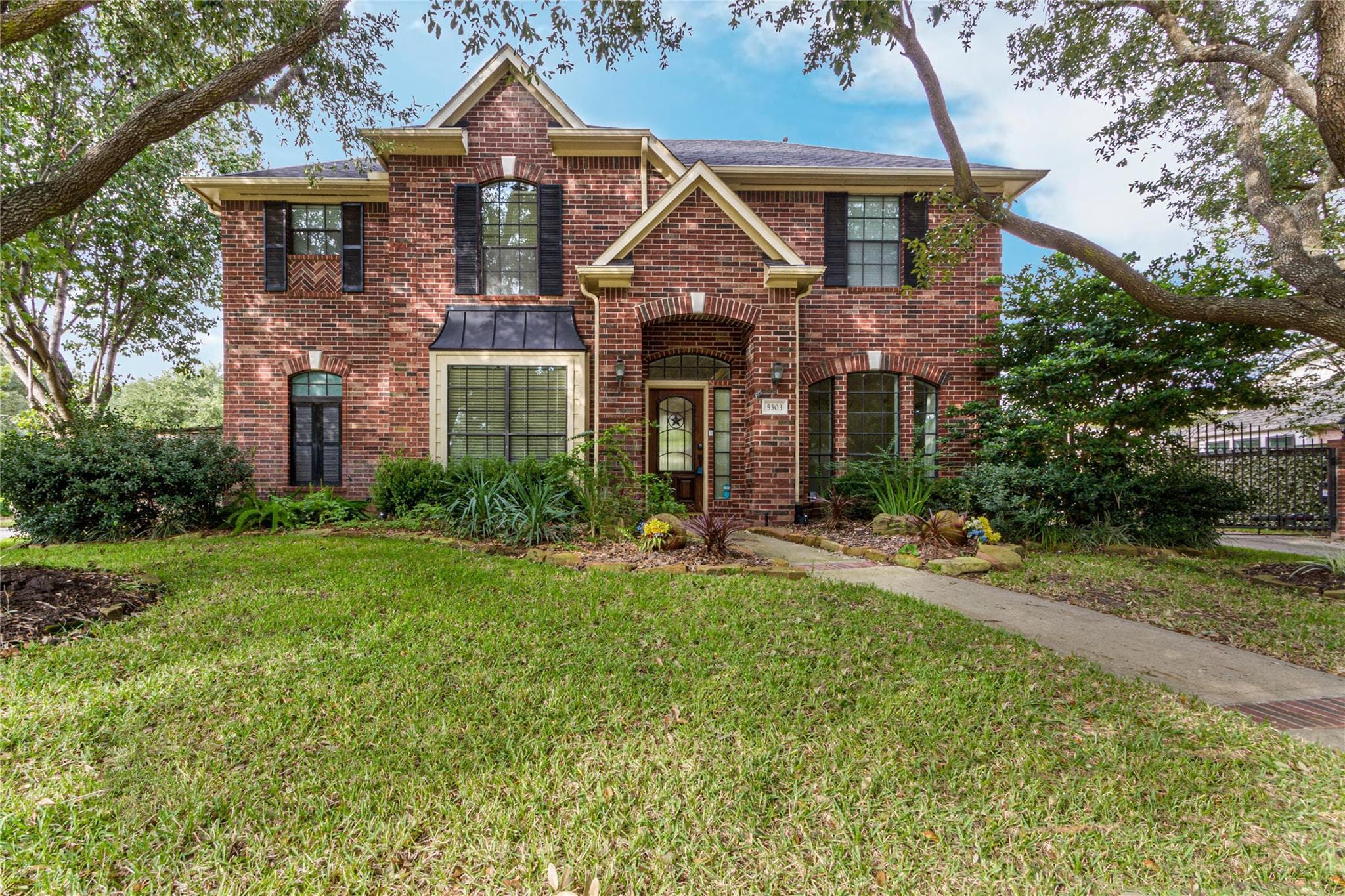 5303 Green Cove Bend Lane