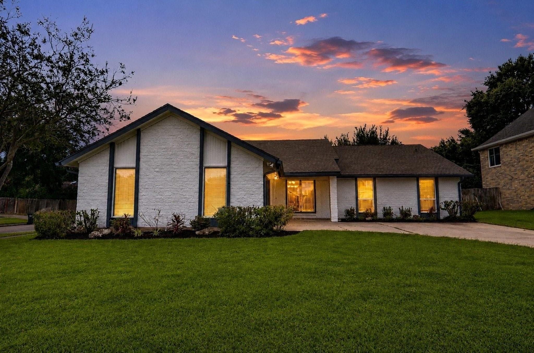 2903 Pepperwood