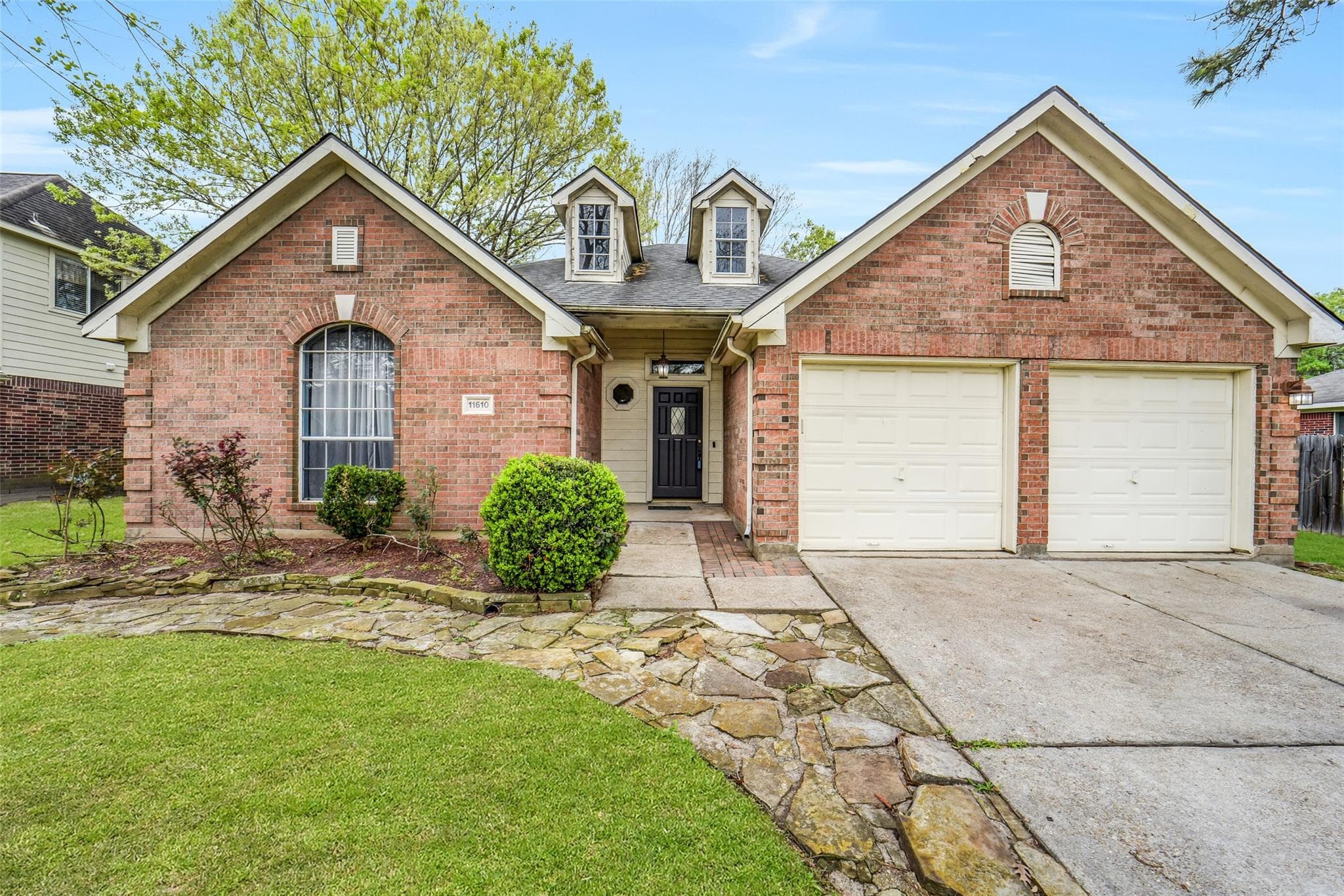 11610 Oak Lake Park Drive