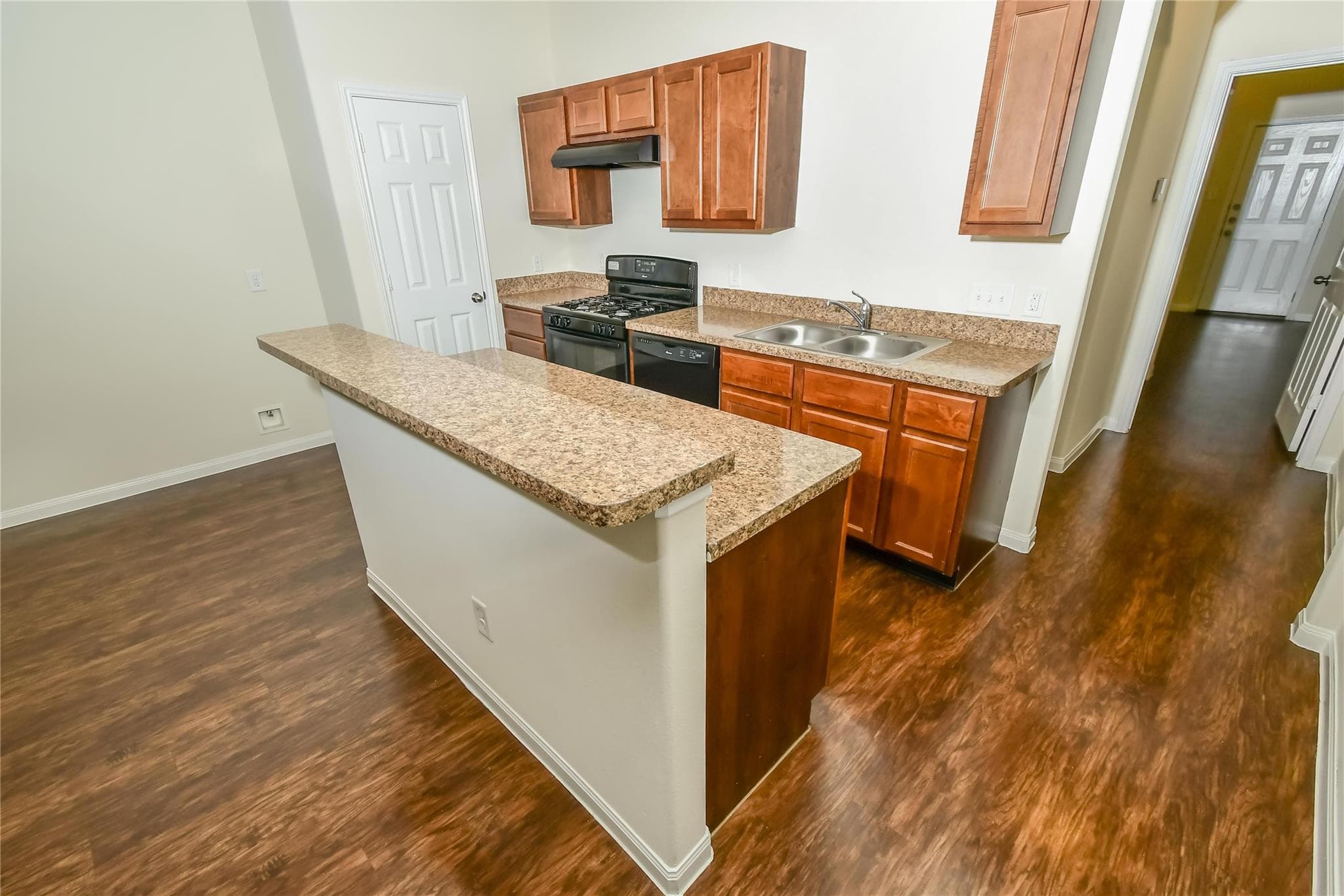 5546 Plantation Forest Drive
