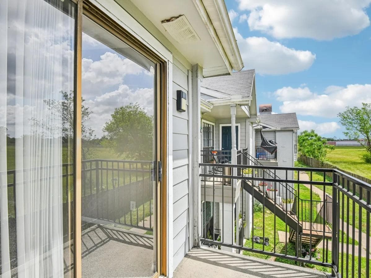 4211 Clay Hill Drive #404