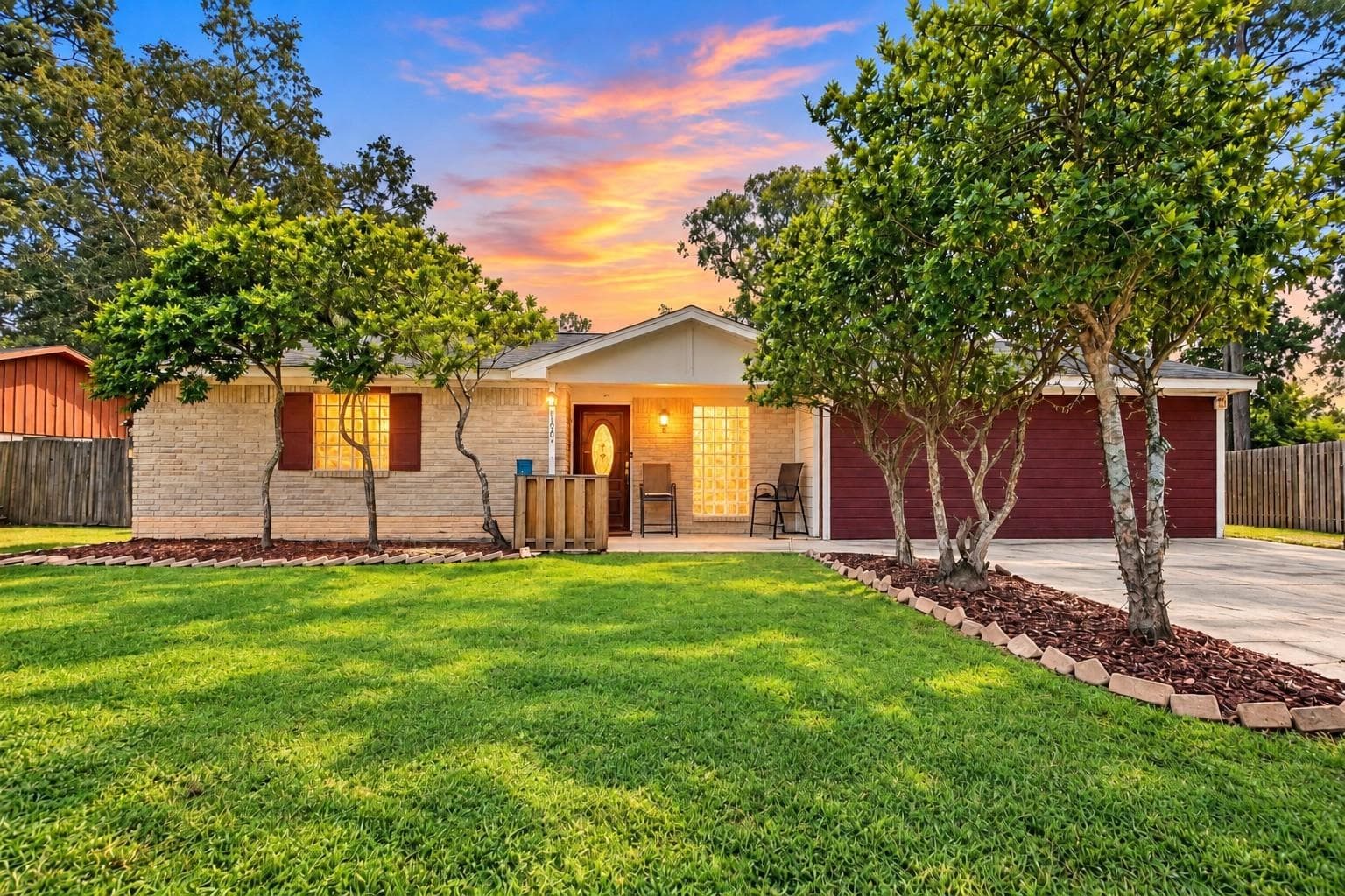 906 Corydon Drive