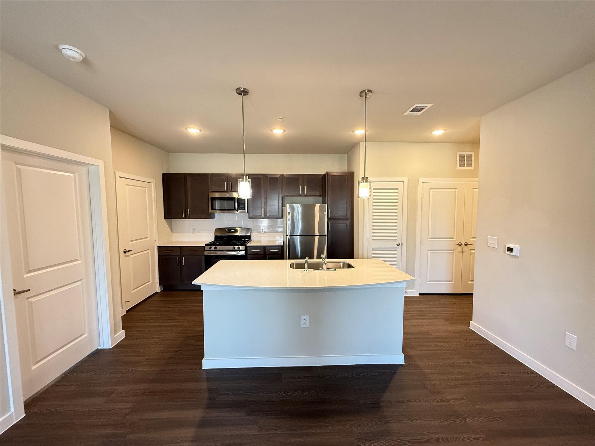 2102 Antoine Drive #B1P6