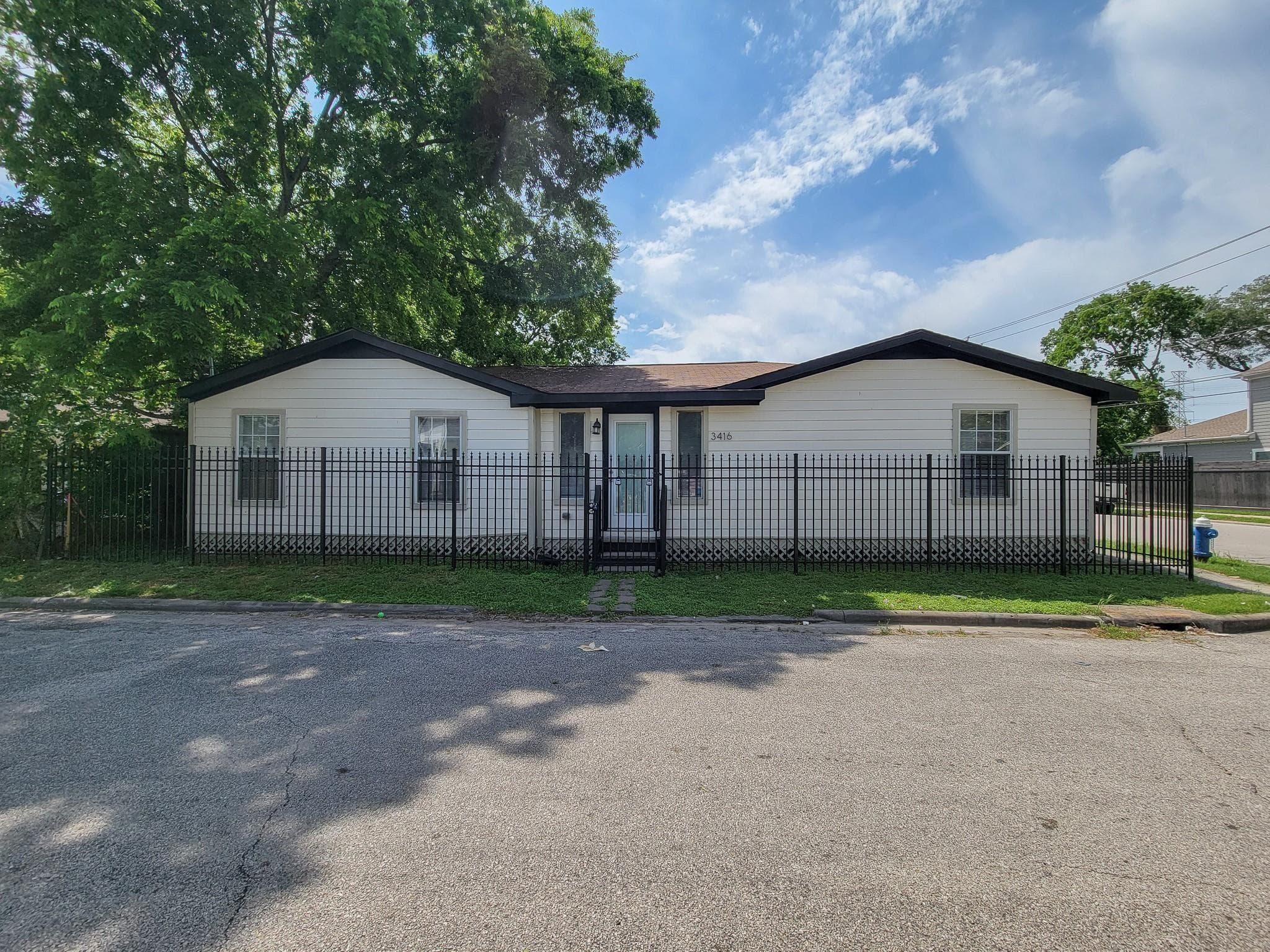 3416 Europa Street