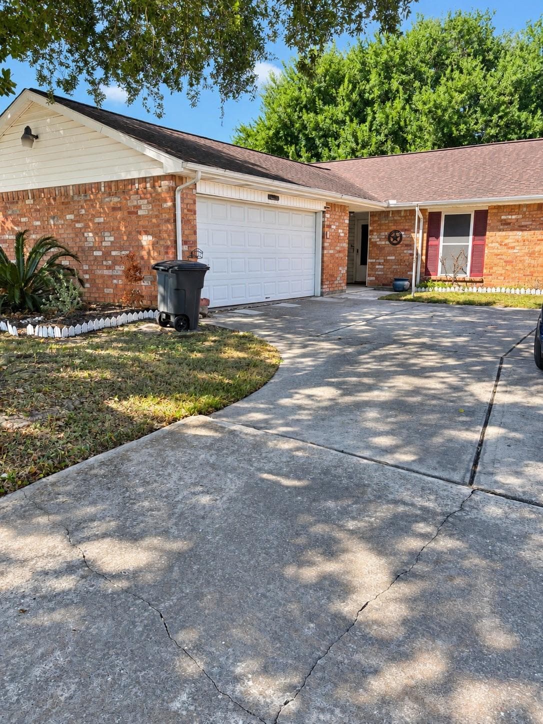 9811 Rocky Hollow Road