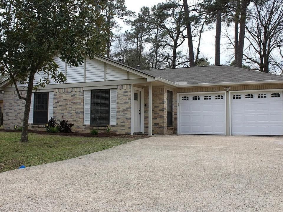 55 E White Willow Circle