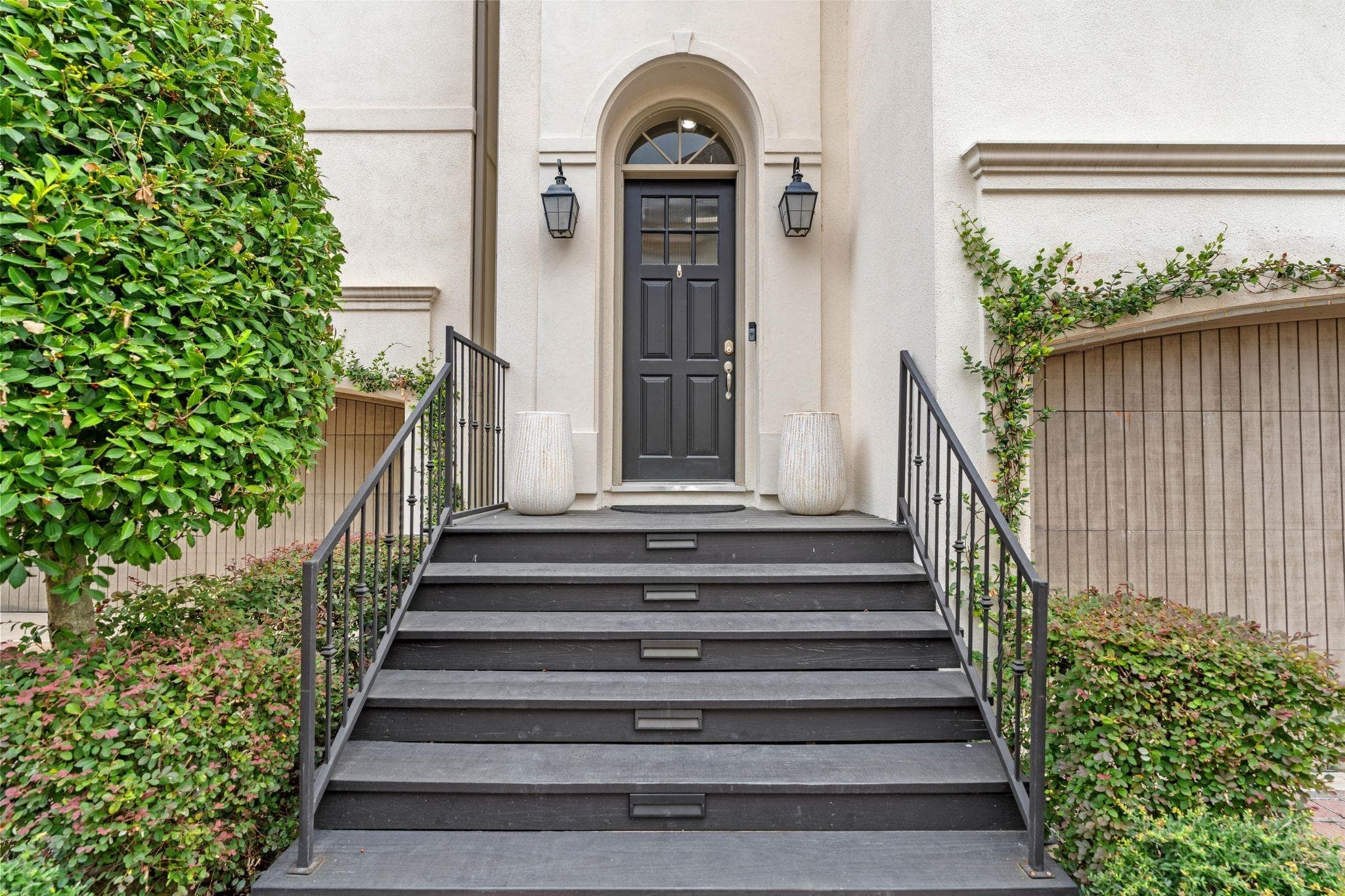 1337 W 24th Street