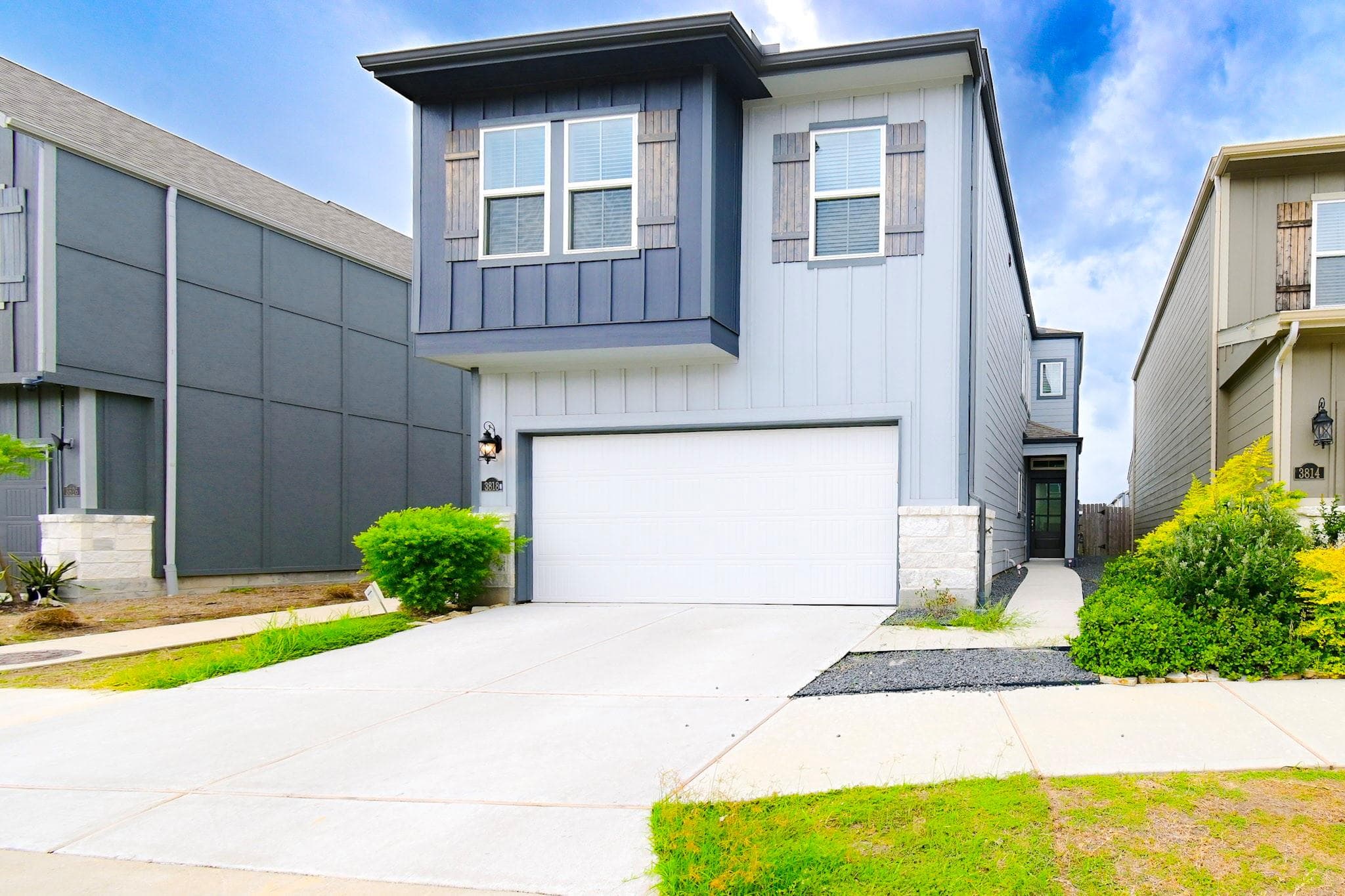 3818 Glossy Lake Drive