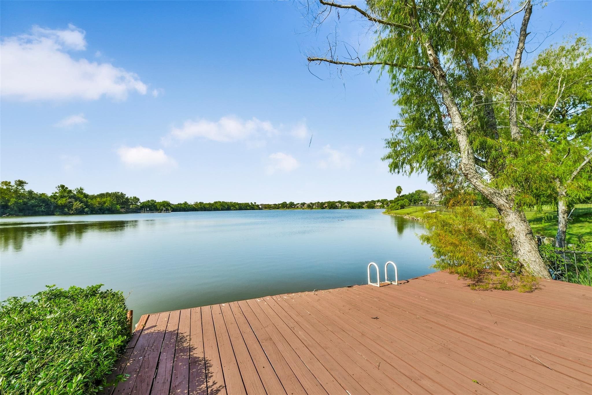9902 Autumn Lake Trail