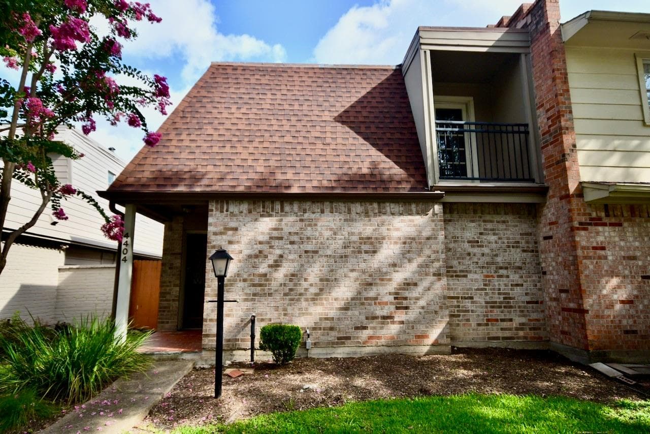 4404 Basswood Lane