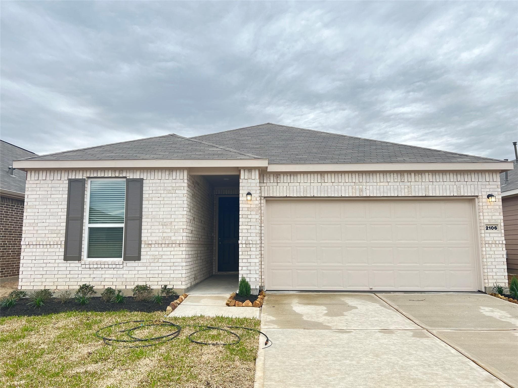 2106 Damasi Ln