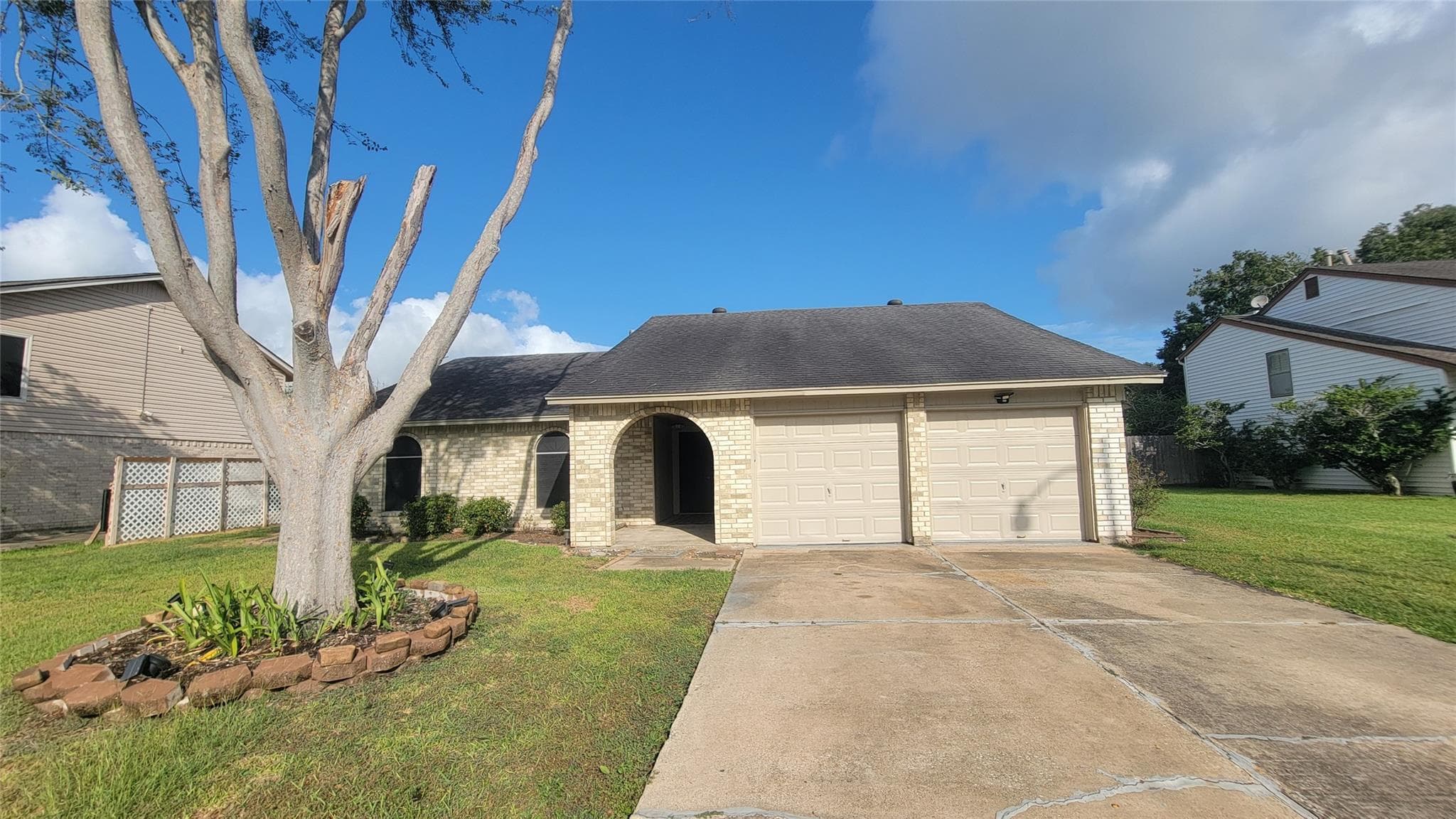 256 E Castle Harbour Drive