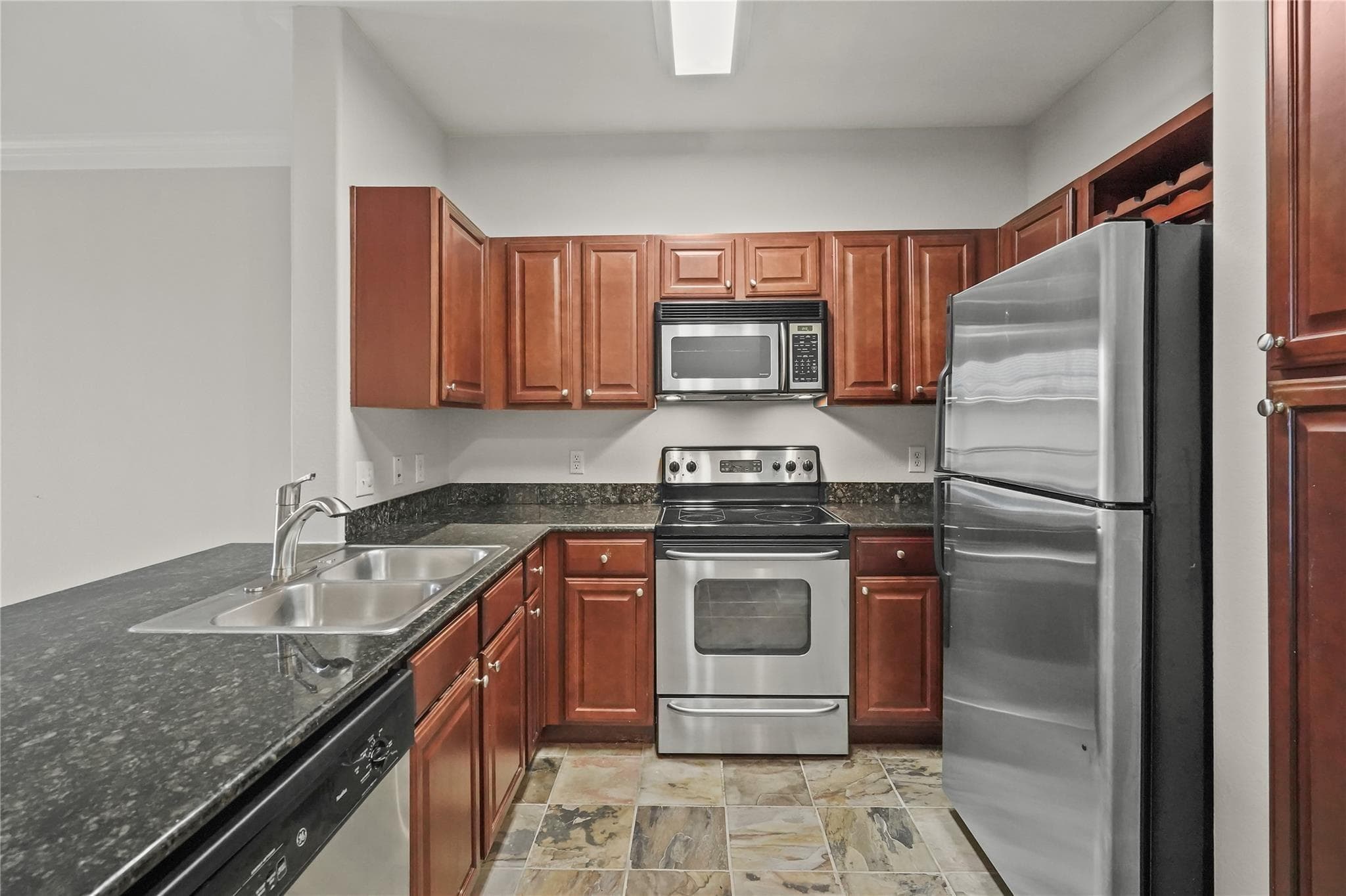 7575 Kirby Drive #3205