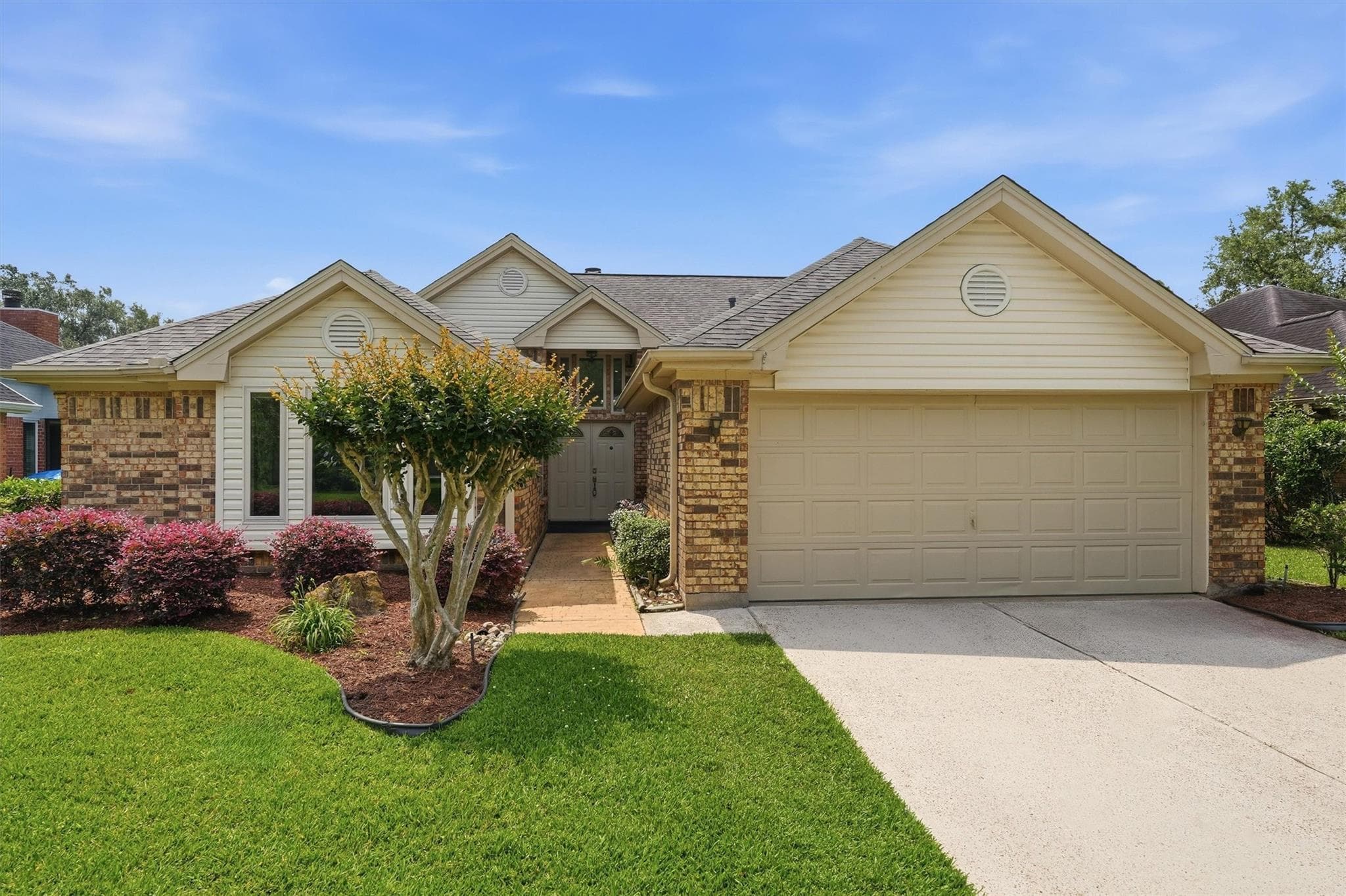 3206 N Peach Hollow Circle